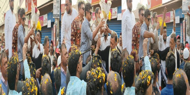 ২৫নং ওয়ার্ডে আবুল কালামকে স্বাগত জানিয়ে বিশাল মিছিল নিয়ে যুবদল নেতা জুবায়েরের ফুলের শুভেচ্ছা