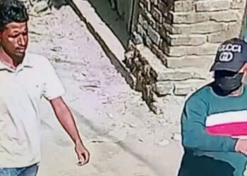 বন্দরে পুলিশের ছদ্মবেশে ব্যাটারিচালিত অটো মিশুক ছিনতাই