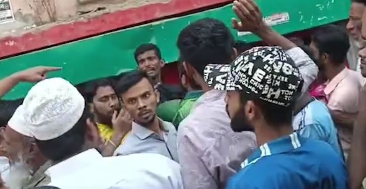 কুতুবপুরে এনসিপি-বিএনপি বাকবিতন্ডা, চাঁদাবাজির অভিযোগে উত্তেজনা