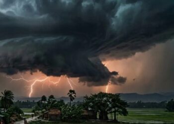 ঈদের দিনে ঝড়-বৃষ্টির সম্ভাবনা, দেশজুড়ে বৈরী আবহাওয়ার সতর্কতা