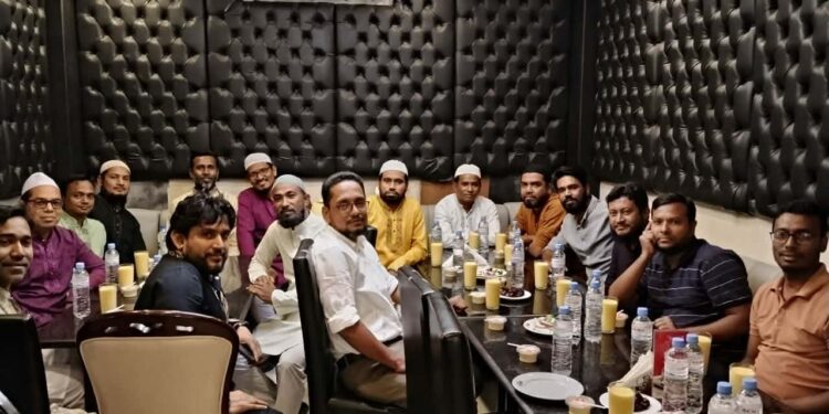 ফতুল্লা এসএসসি ২০০০ ব্যাচের উদ্যোগে ইফতার মাহফিল অনুষ্ঠিত