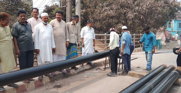 বন্দরে গ্যাস লাইনের সংস্কার শুরু, কথা রাখলেন সাংসদ আবুল কালাম
