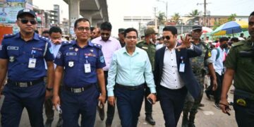 ঈদে ভোগান্তি কমাতে মাঠে ডিসি-এসপি, কড়া নজর অতিরিক্ত ভাড়ায়