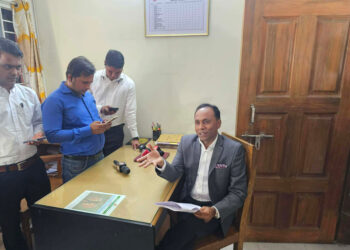 সিদ্ধিরগঞ্জ ভূমি অফিসে অনিয়ম: প্রতিমন্ত্রীর ঝটিকা সফরে বদলি ৩ জন